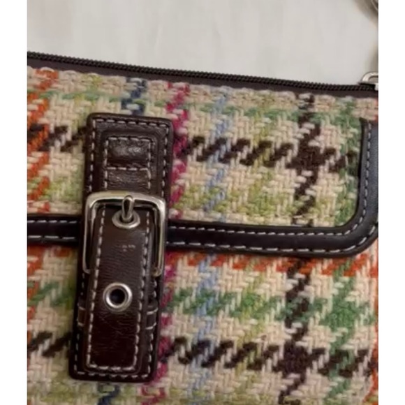 Almost brand new 100% wool Coach bag - Picture 2 of 9